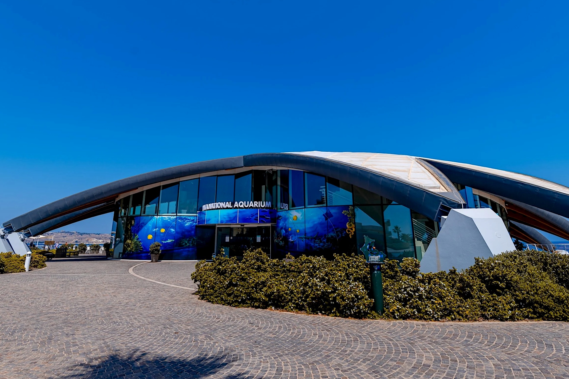 Exterior view of the Malta aquarium building