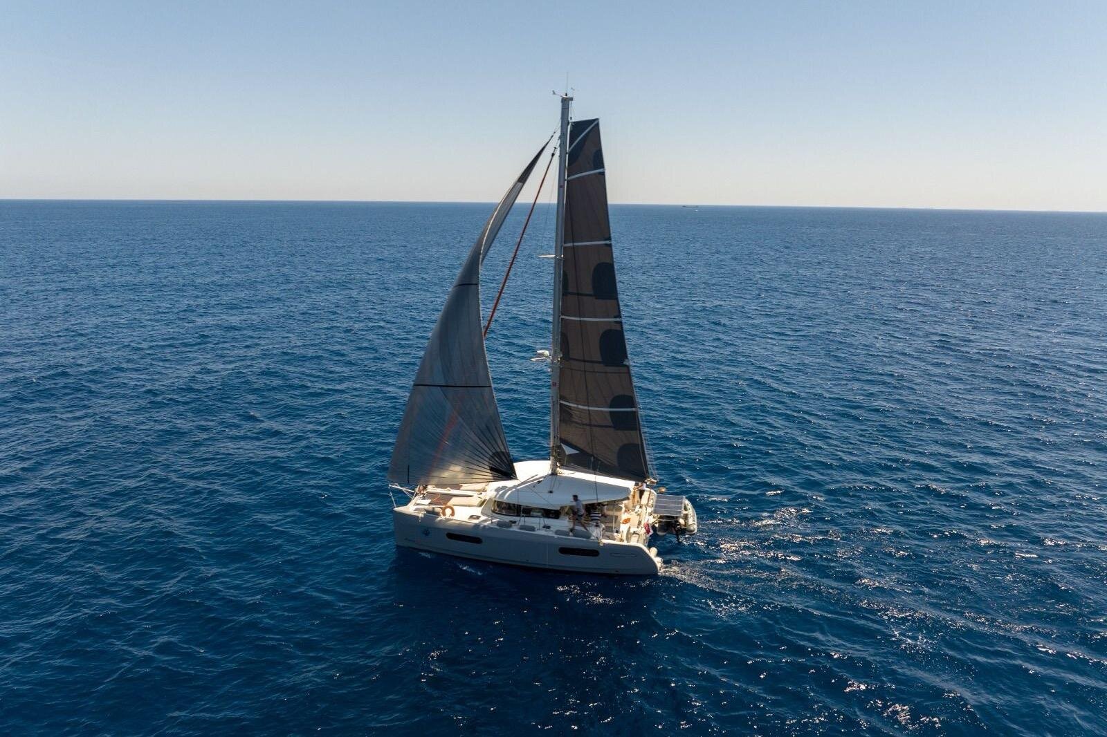 catamarano Malta catamarano nelle acque maltesi