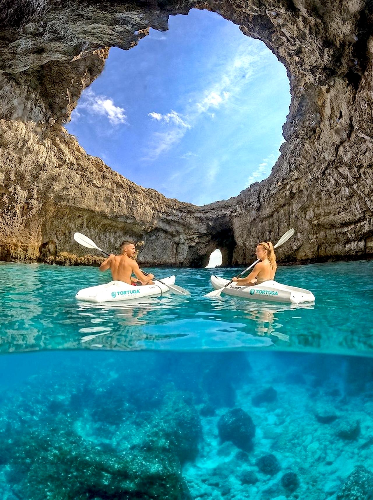 Two kayaks in the Coral Lagoon hole Malta