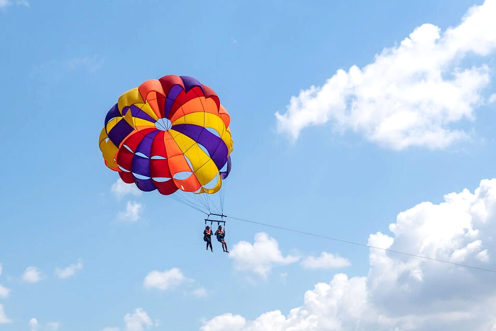 Parasailing St Julian's Bay