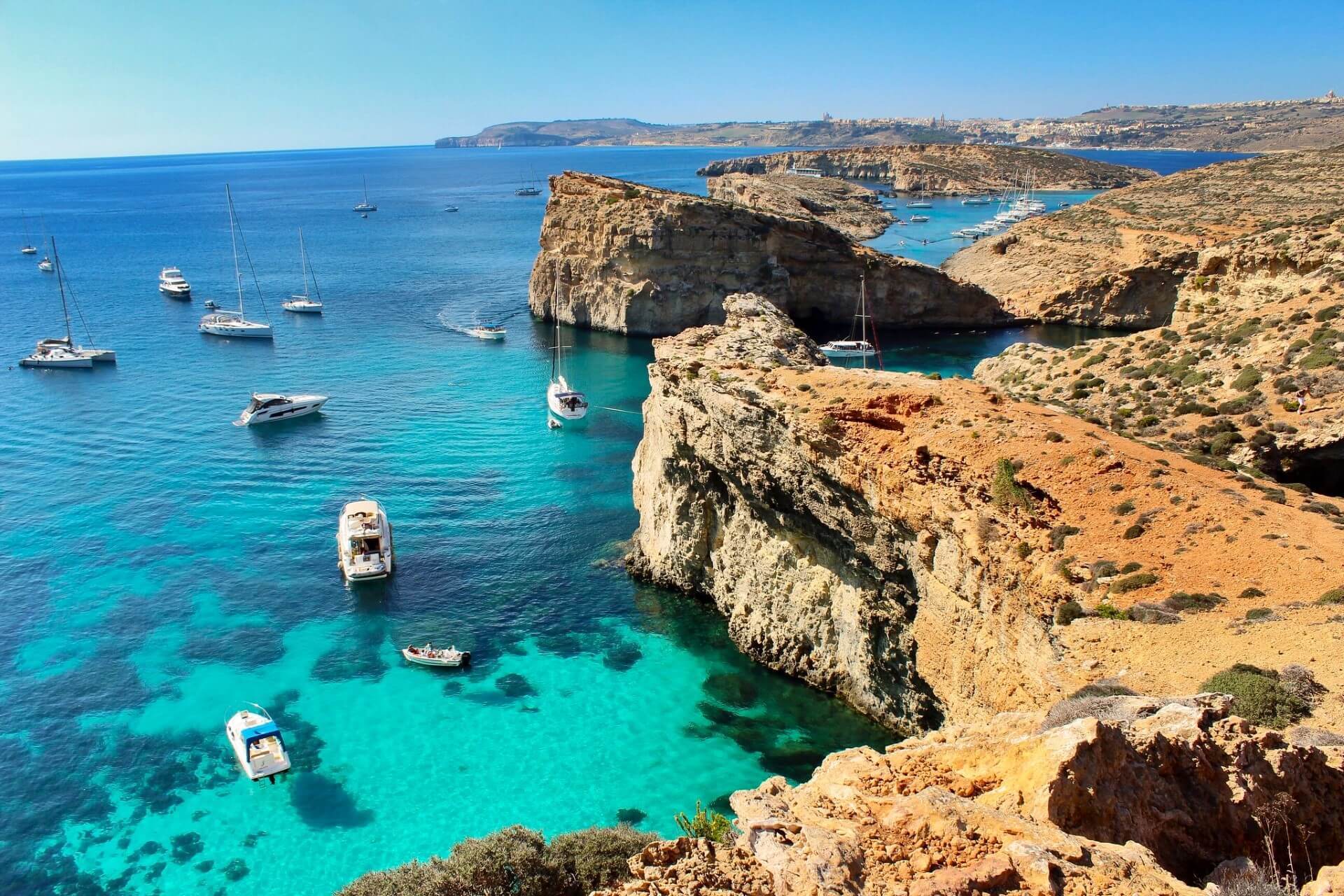 Cuevas de Comino, Malta cuevas marinas de Comino