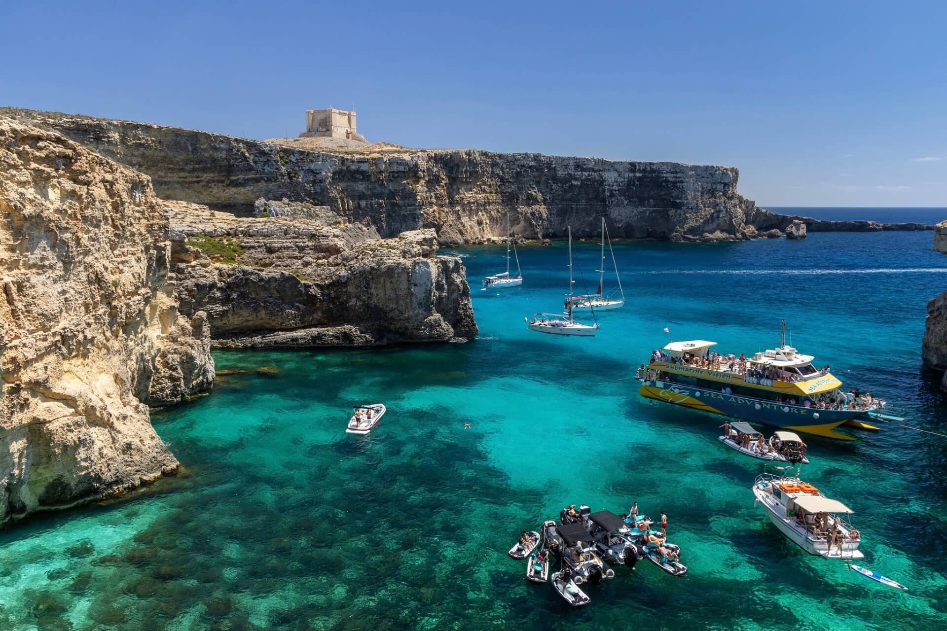 Torre de Santa María, Comino la torre de Santa María en la isla de Comino