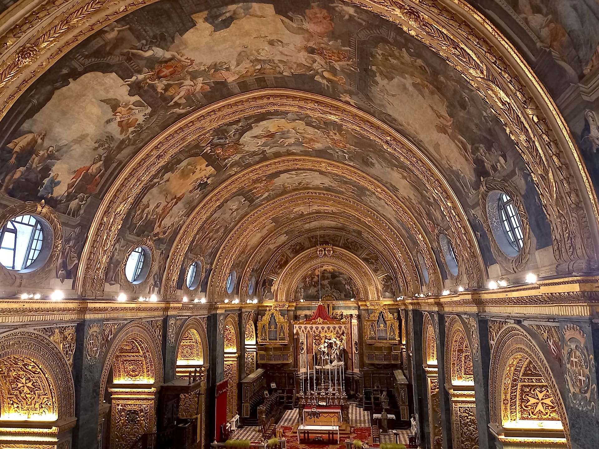 Co-Catedral de São João Nave dourada da Co-Catedral de São João, em Valeta