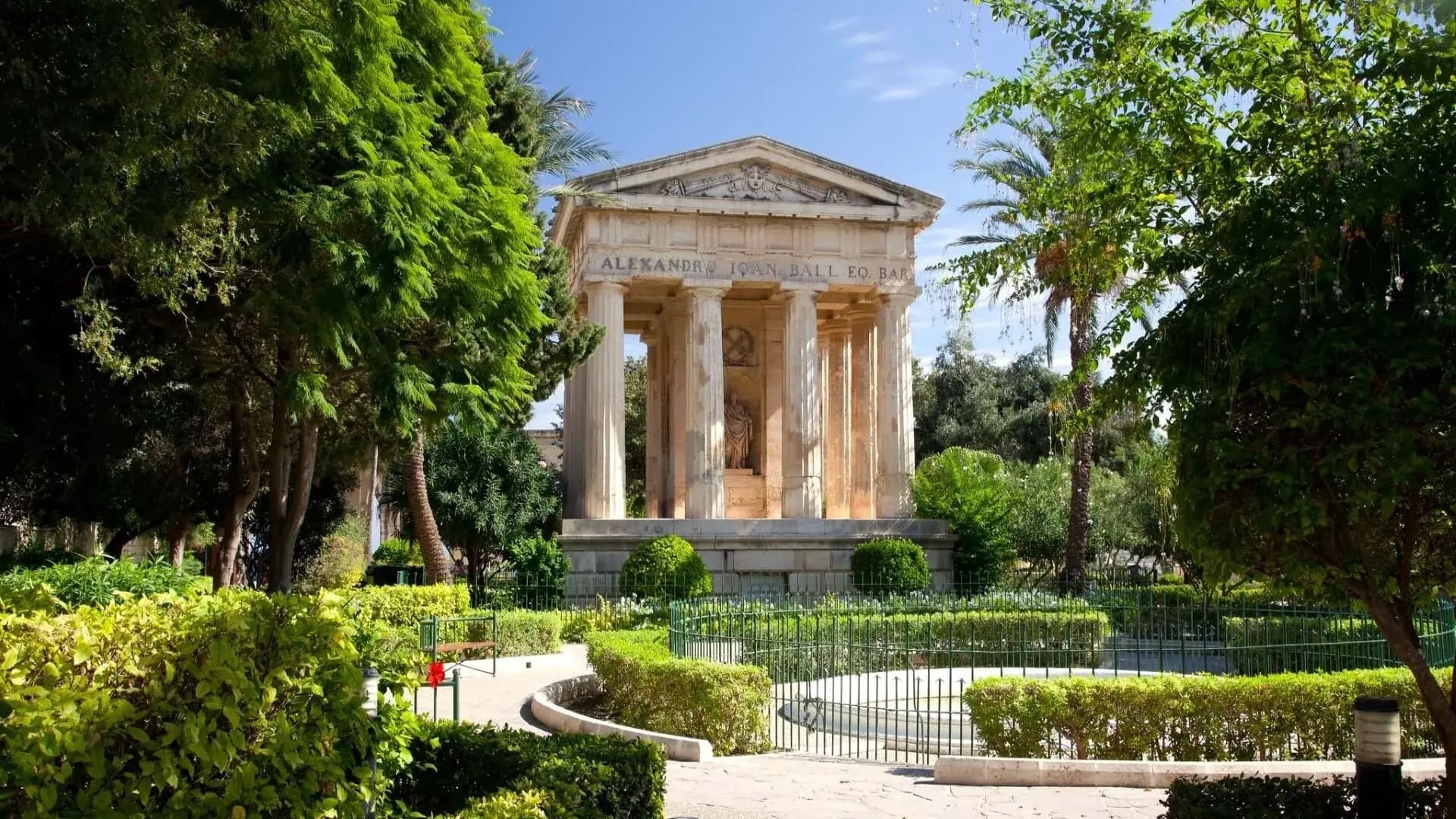 I giardini Lower Barrakka Il tempietto neoclassico dei giardini Lower Barrakka
