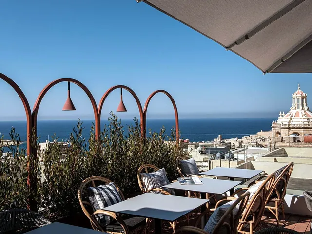 Toit-terrasse Over Grain du Rosselli AX Privilege avec vue sur la mer