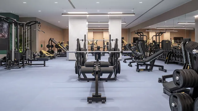 Appareils de musculation de la salle de sport Body Rock au Hard Rock Hotel Malta