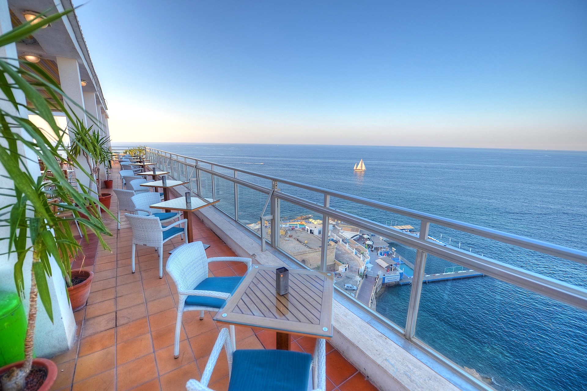 Vistas al mar desde la terraza del Preluna Hotel en Sliema