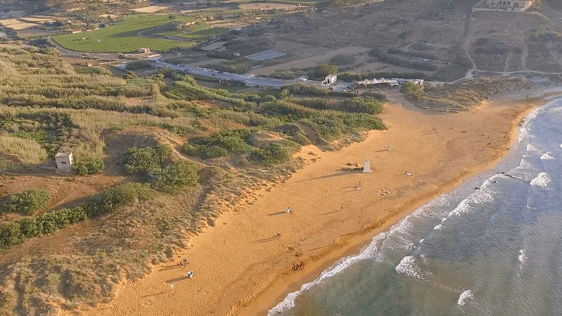 Plage de Malte : Ramla Bay Plage de Malte Ramla Bay vue du ciel
