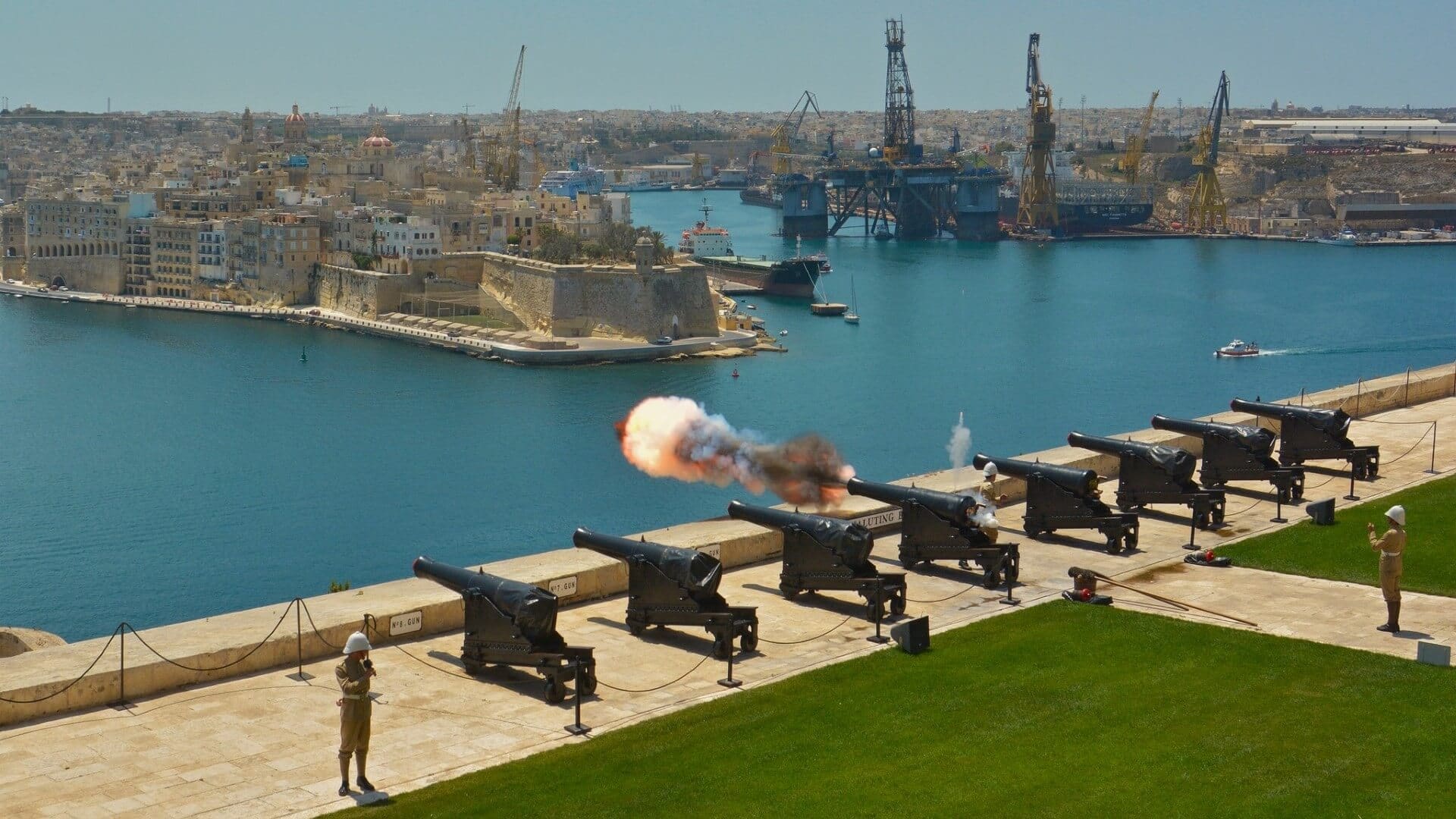 Saluting Battery Batterie de Salut – La Valette