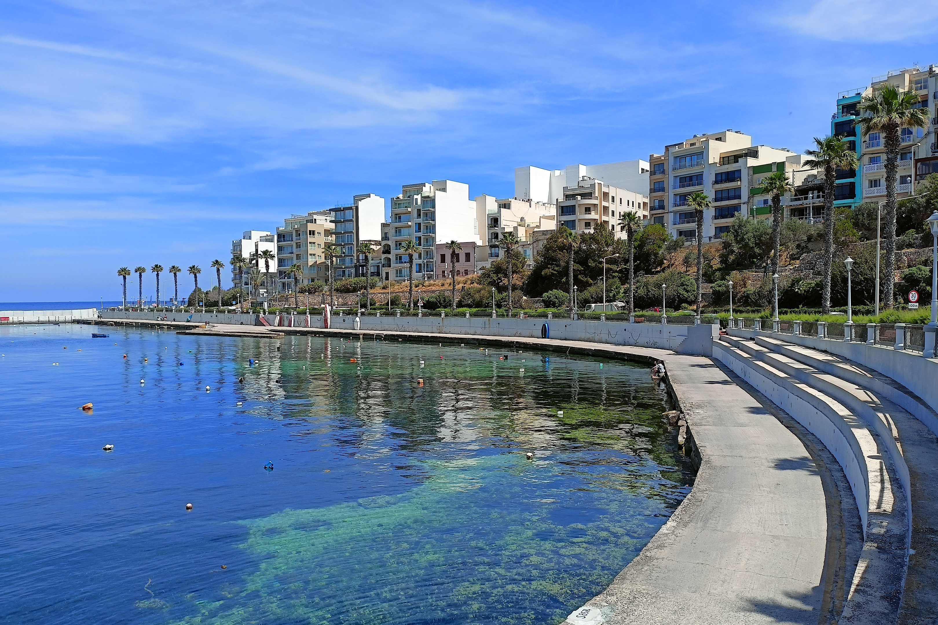 St Paul’s Bay, ubicación de BELS Malta Paseo marítimo de St Paul’s Bay donde se encuentra BELS Malta
