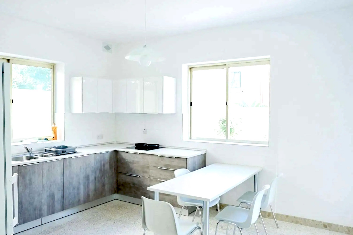 Springfields kitchen Kitchen of a Springfields accommodation offered by ESE Malta