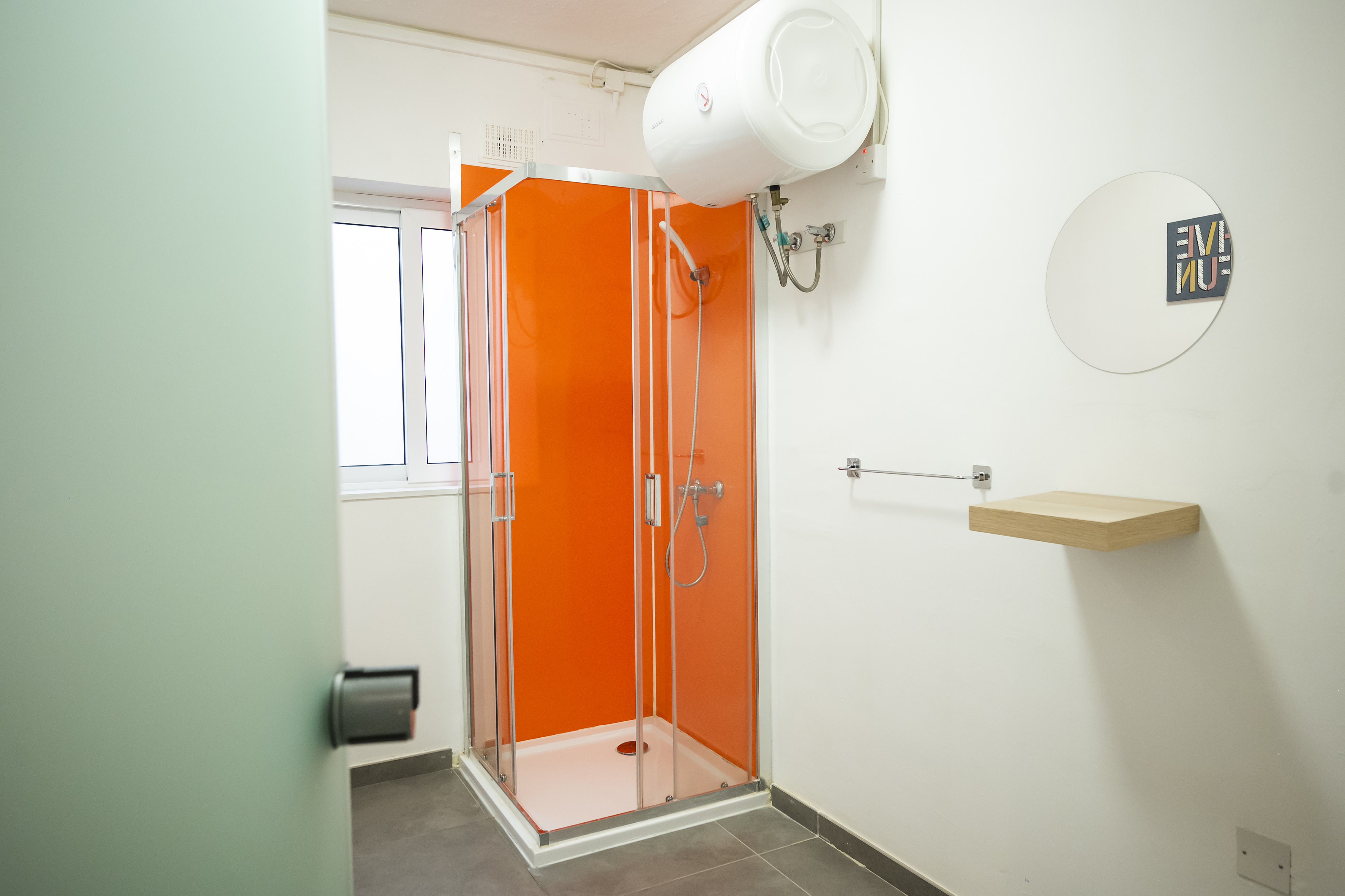 Salle de bain d’IELS Malta Salle de bain d’un hébergement IELS Malta