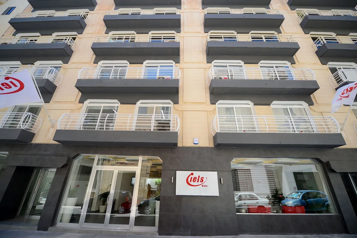 Séjour linguistique adultes à Sliema (école IELS) — 1
