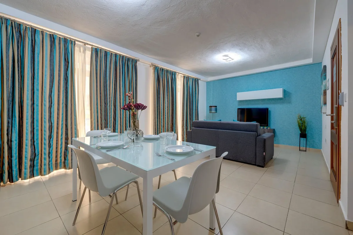 Apartamento Tigne Suites Sliema Salón de un apartamento en Tigne Suites Sliema