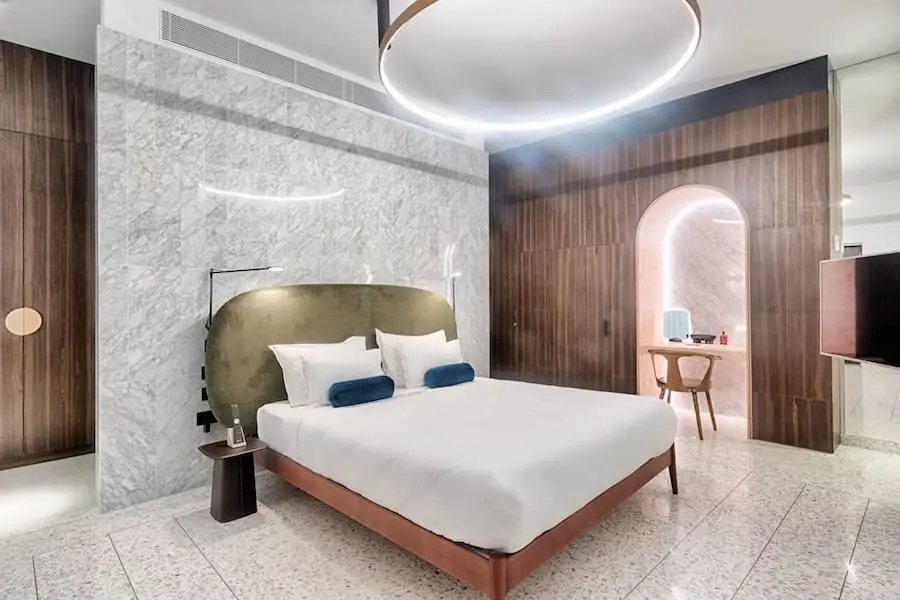 Chambre du Rosselli – AX Privilege La Valette Chambre de luxe avec marbre blanc : Rosselli – AX Privilege