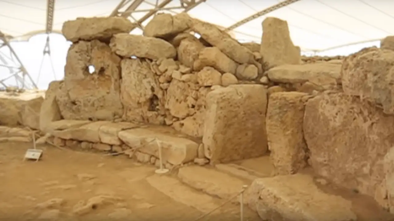 Ruinas de los templos Hagar Qim en Malta