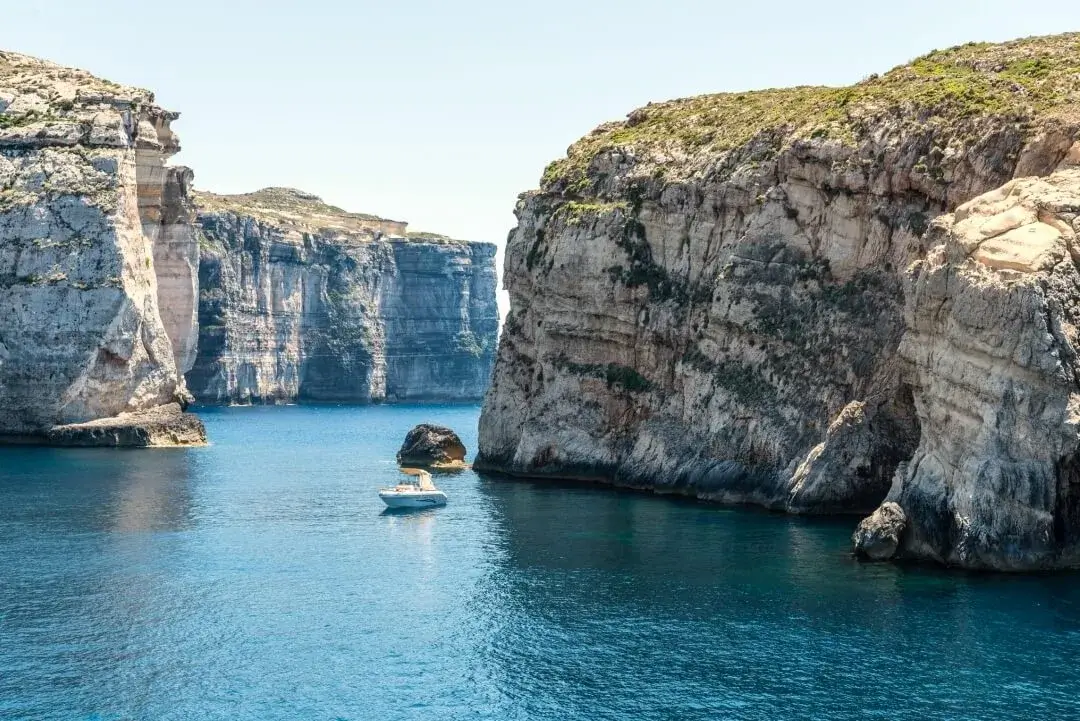 Paesaggio delle scogliere Gozo Malta