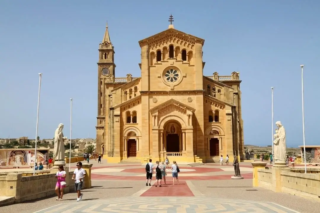 A Basílica do Santuário Nacional da Bem-Aventurada Virgem de Ta’ Pinu