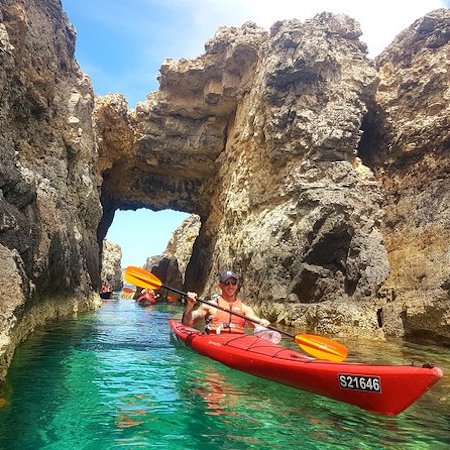 Kayak пещера Мальта