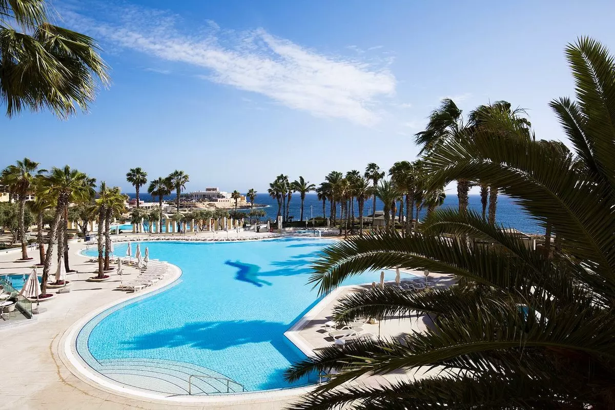 Swimming pool of the Hilton hotel in Malta