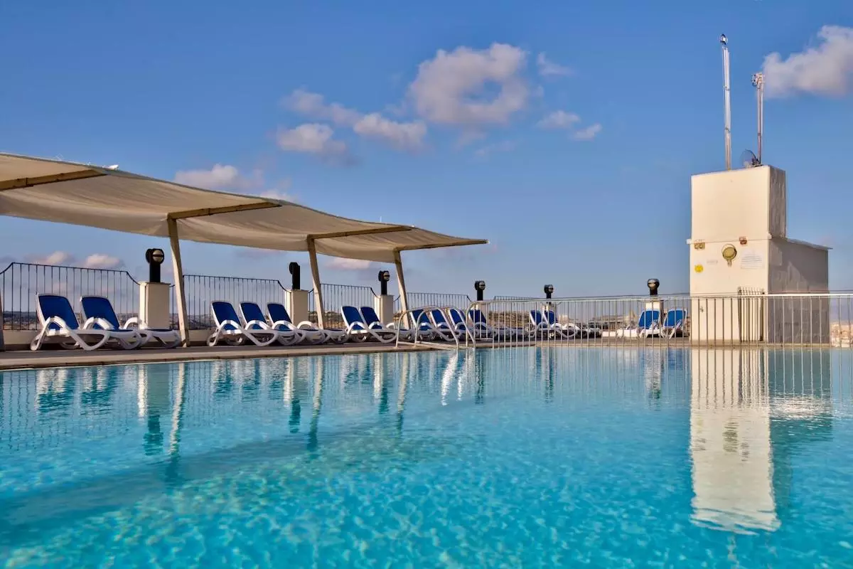 Pool of the Santana Hotel Malta