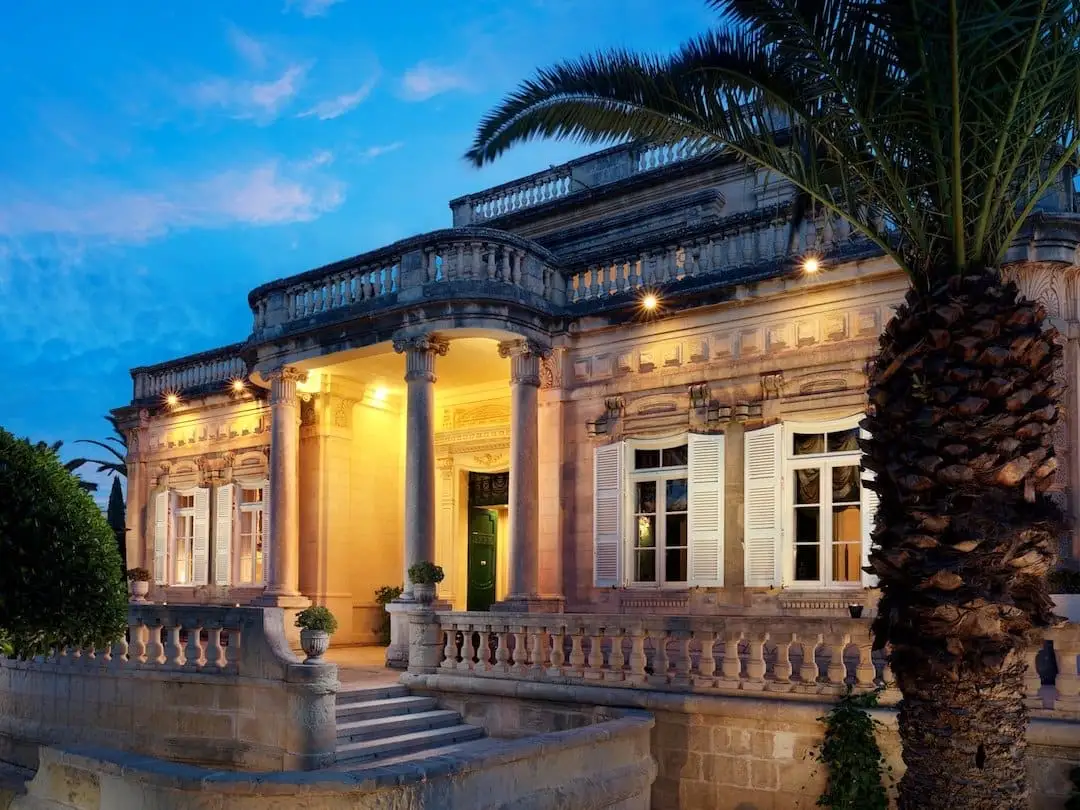 Fachada exterior: Corinthia Palace Malta