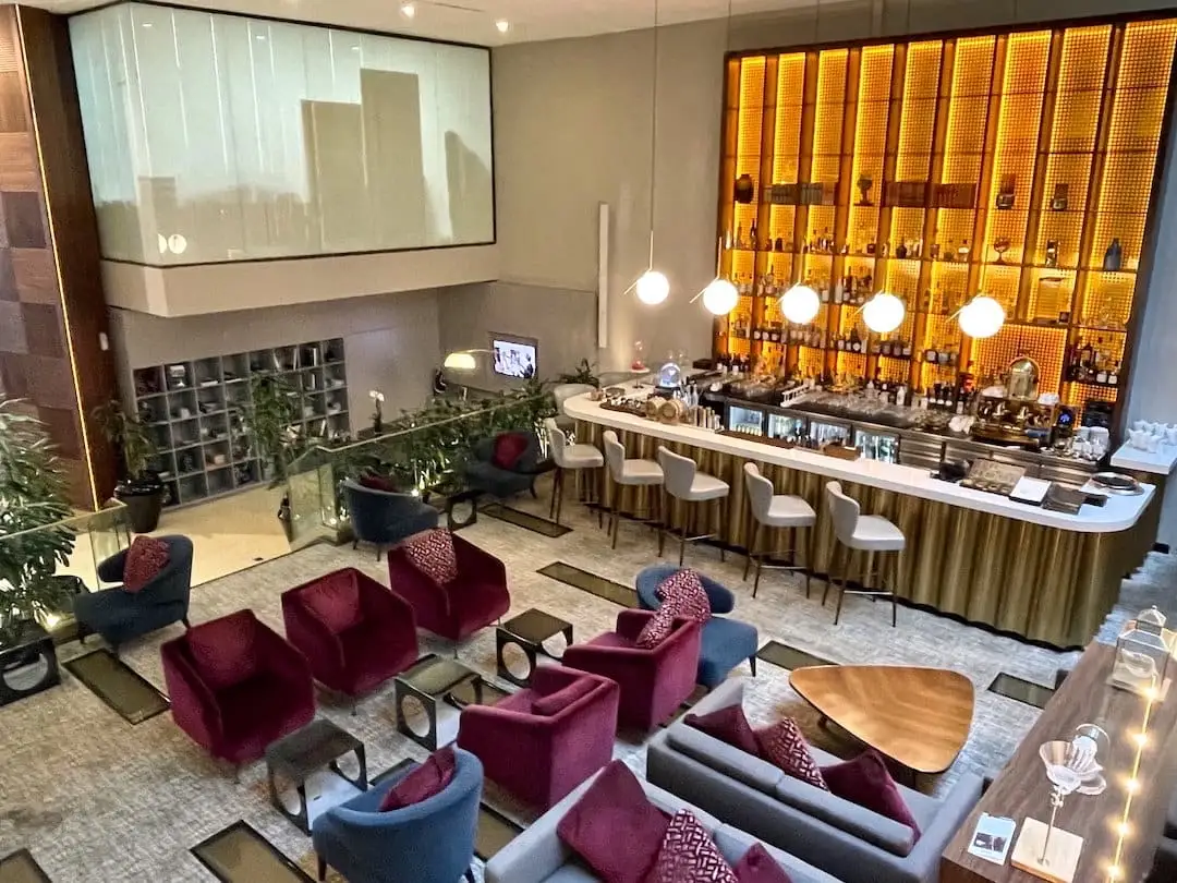 Bar et sofas de l'Intercontinental de Malte