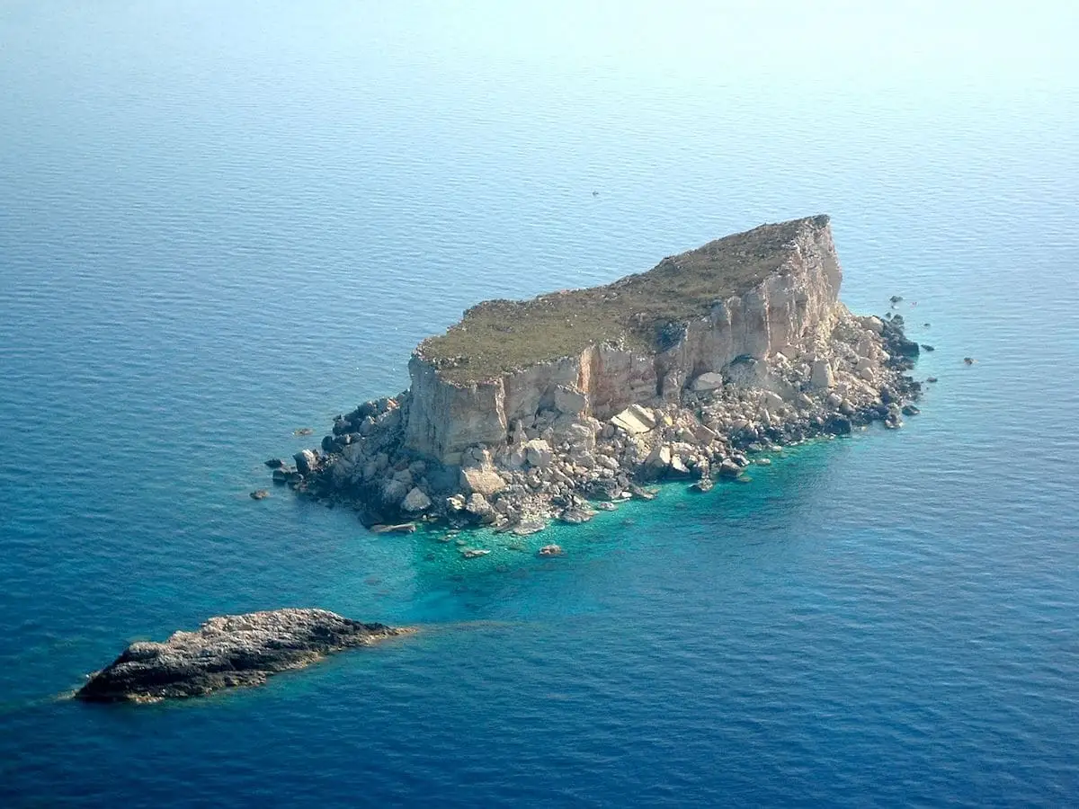 Vista aerea delle isole Filfla e Filfoletta