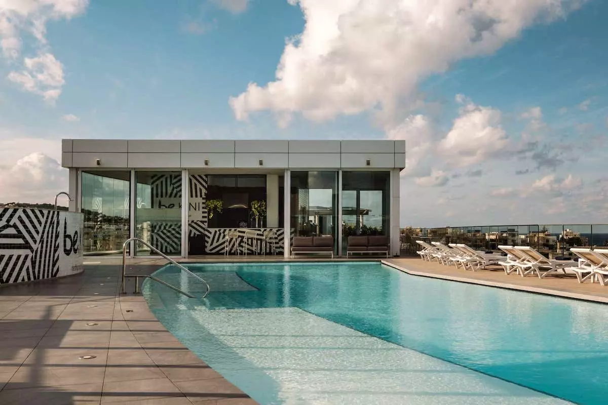 Piscine sur le toit du Be Hotel