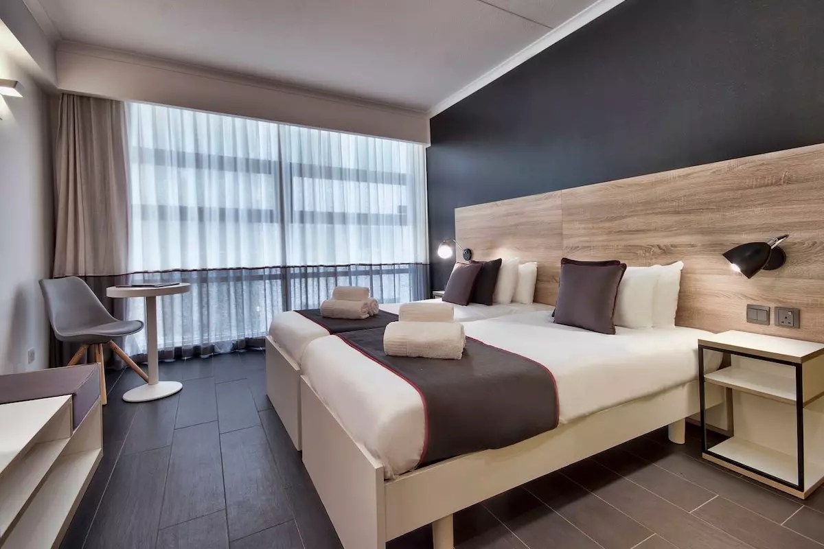 Be Hotel chambre standard avec deux lits simple