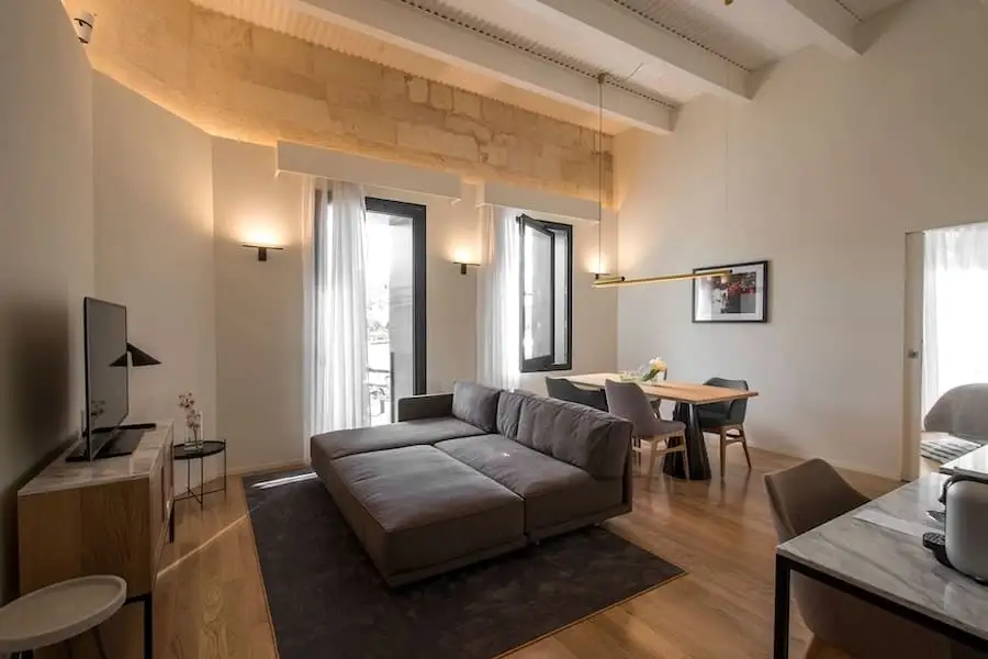 Rincón salón de una habitación del Cugó Gran Macina Malta