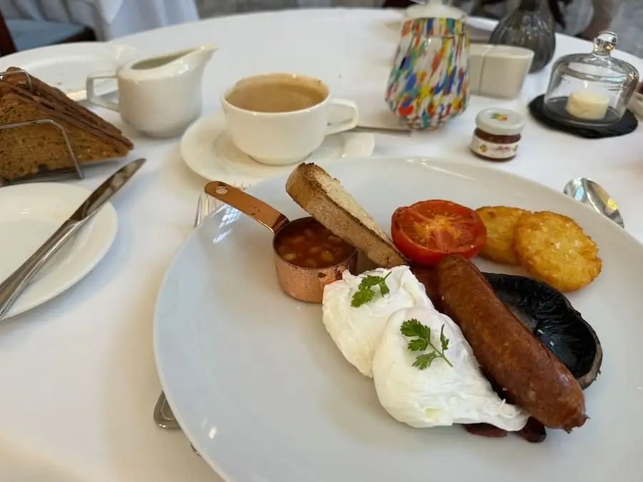 Plato de desayuno en el Corinthia Palace Malta