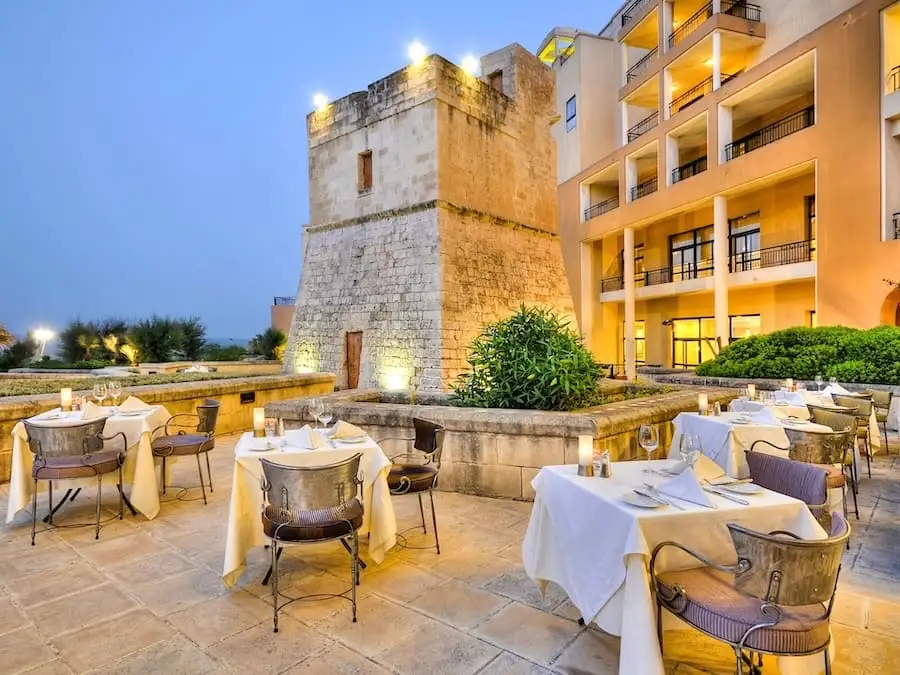 Edificio storico del Corinthia St George's Bay di Malta