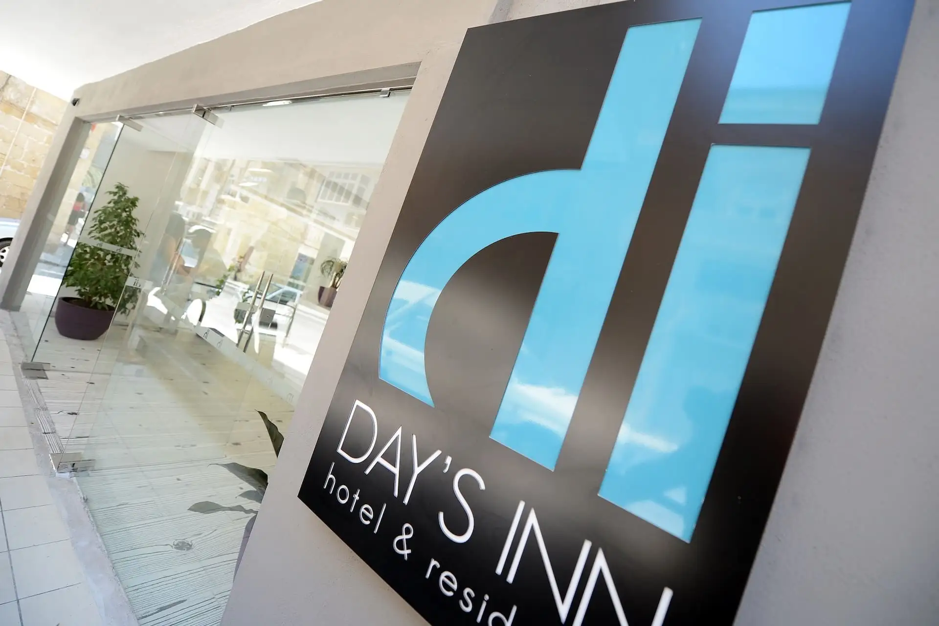 Entrance of the Day's Inn Hotel & Residence in Sliema