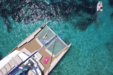 Catamarã Malta na Lagoa Azul