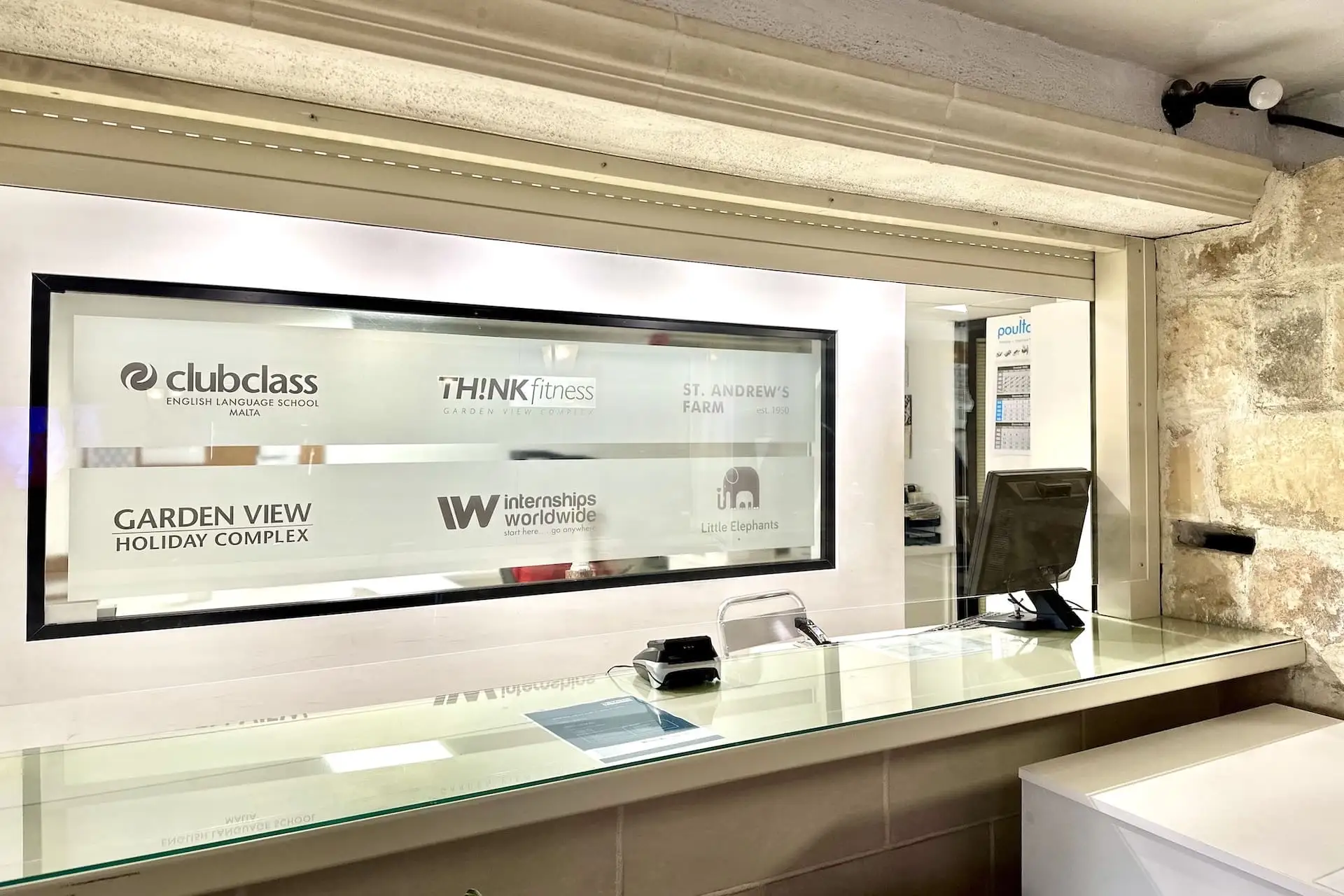 Recepción de la escuela de inglés Clubclass Malta