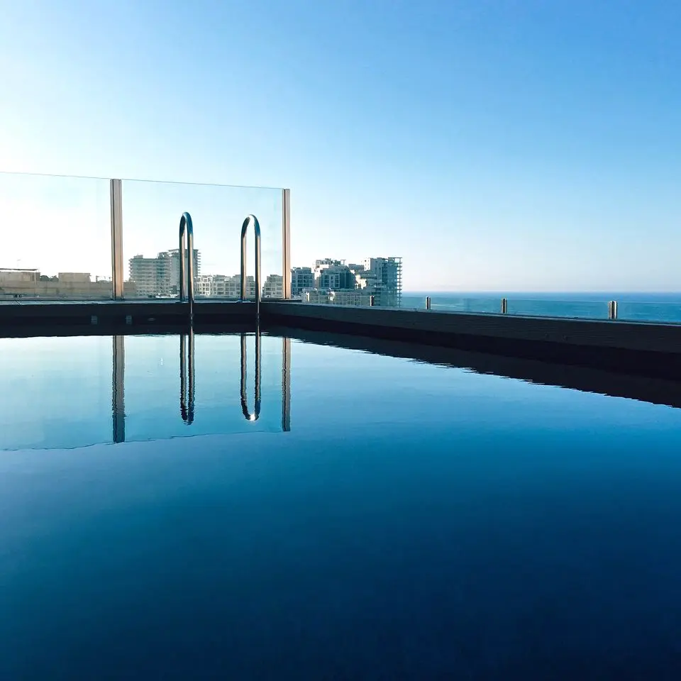 Swimming pool of the hotel El Palais Le Brun (4 star hotel in Valletta)