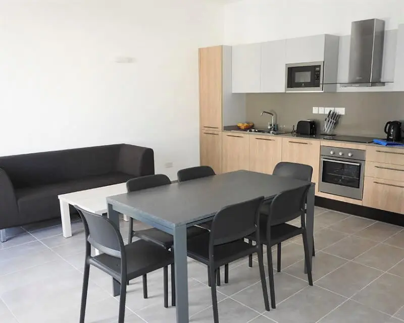 Salón y cocina en los apartamentos superiores