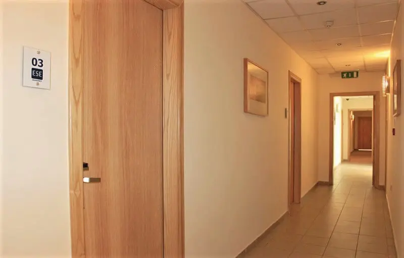 Pasillo de la residencia escolar