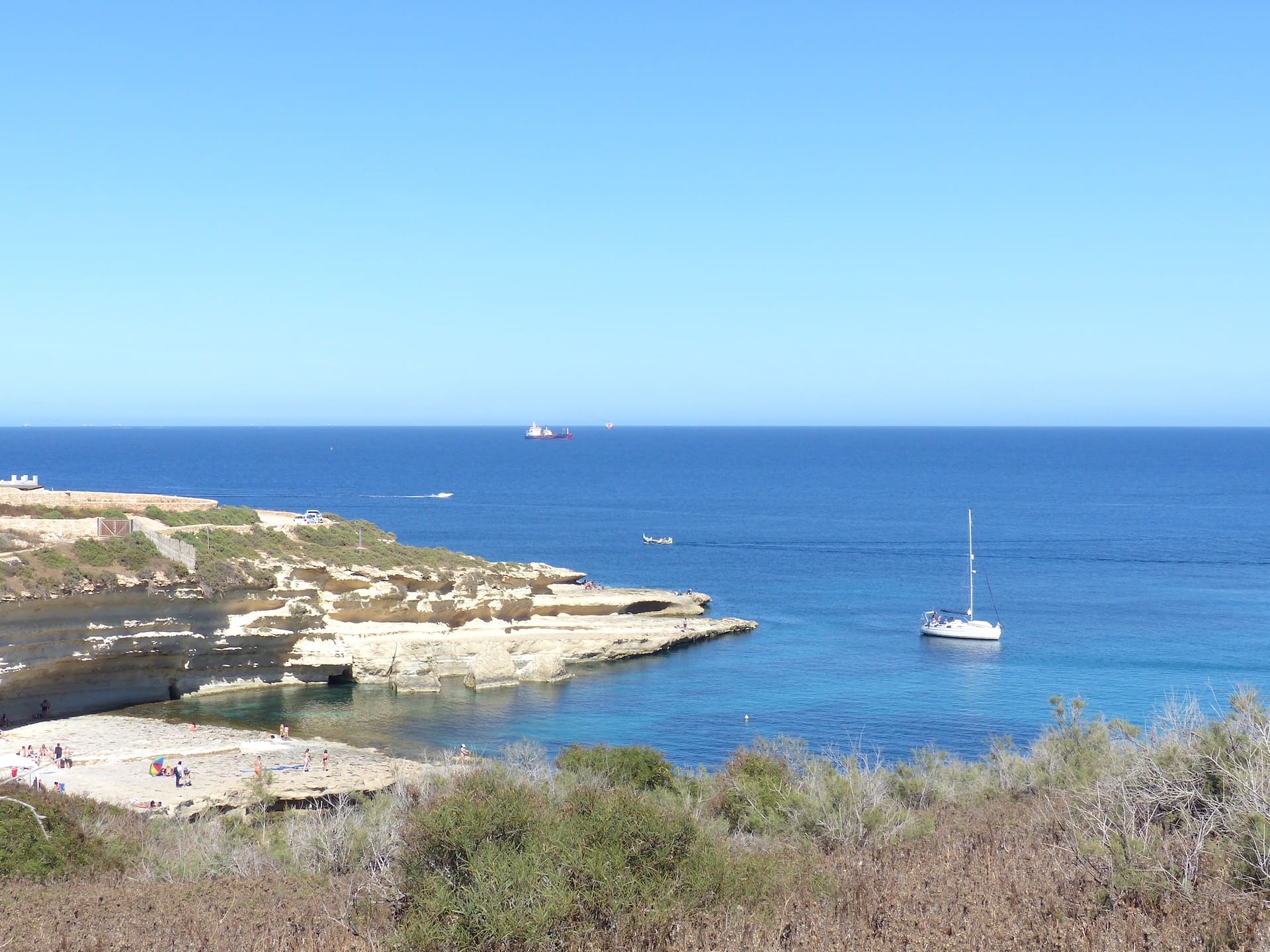 Vacaciones en Malta, baño en la Cala de Kalanka