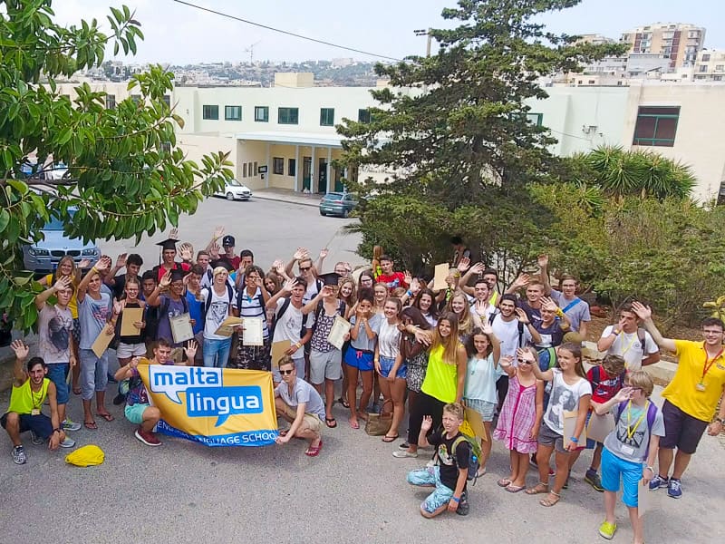 Grupo de adolescentes en un curso de inglés de verano en Maltalingua